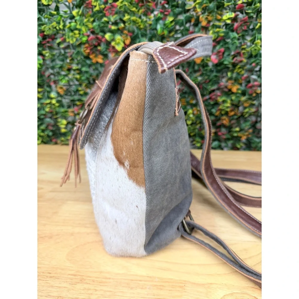 Myra Bag textured one